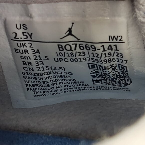 Nike Air Jordan 4 Retro Boys Sneakers Size 2.5Y - Picture 10 of 10